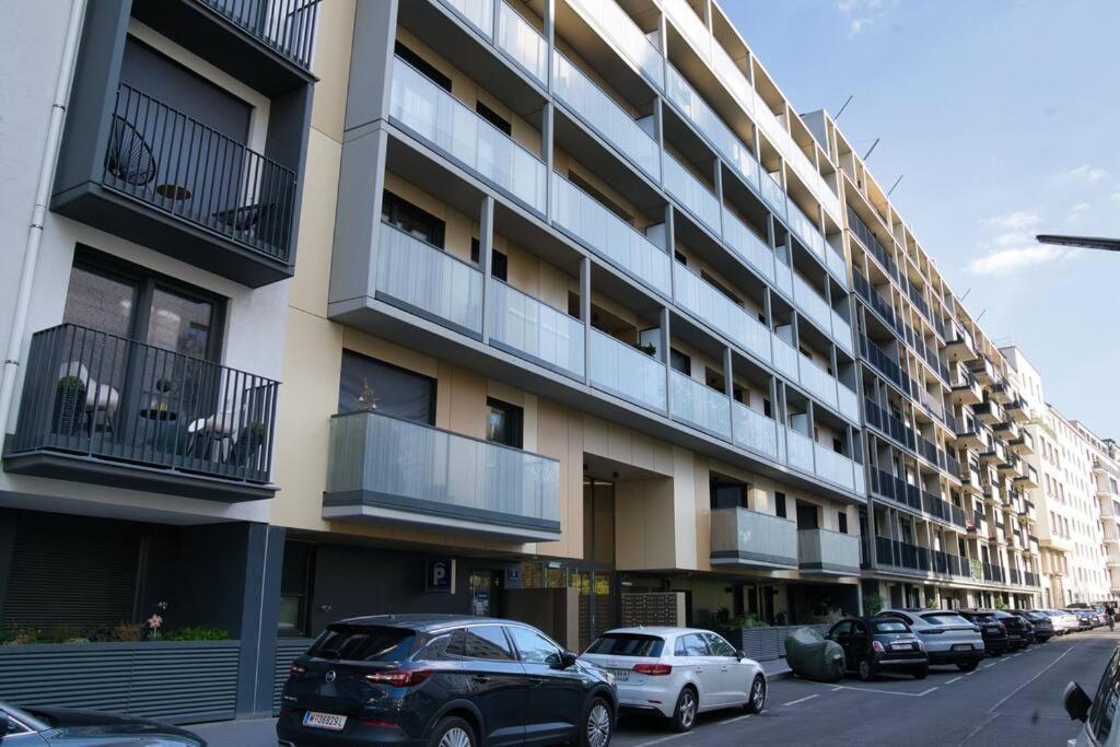 Modern Apartment Near Stadtpark Viena Exterior foto